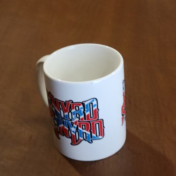 Lynyrd Skynyrd Flag Logo Fan Tour Mug 2009 Fly On - Picture 2 of 8
